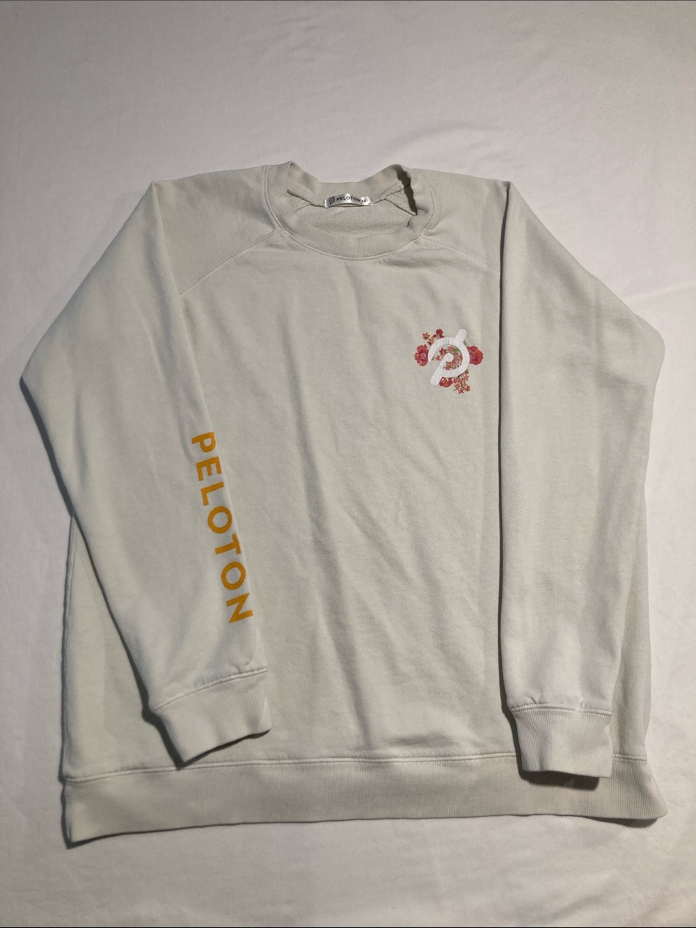 Peloton Cream Crewneck Sweatshirt with Yellow Sleeve Logo - Picture 2 of 9